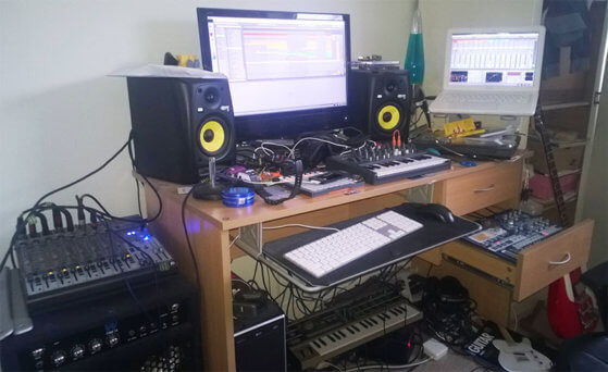 Home recording studio - too messy example